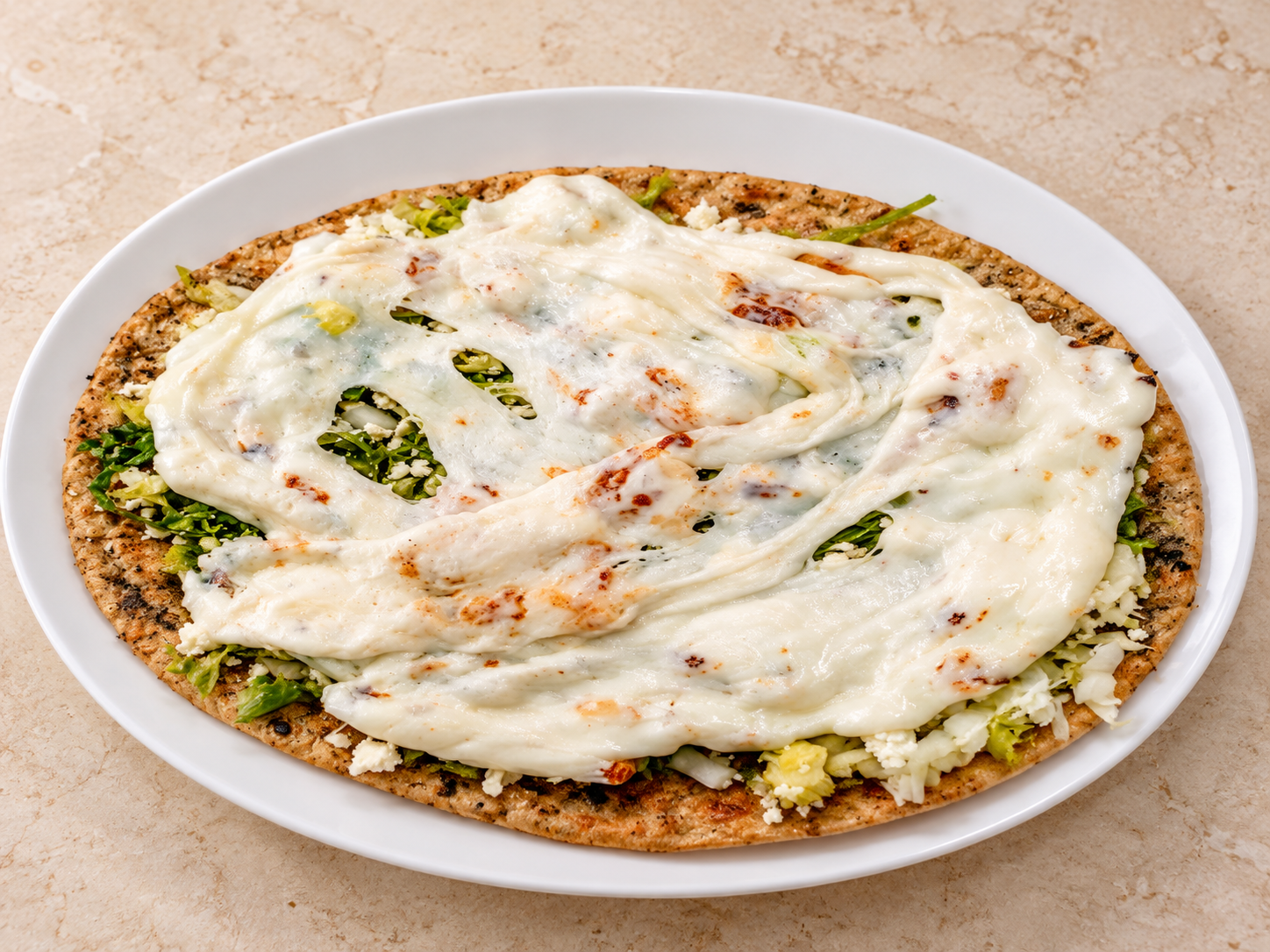 Huarache de quesillo de La Cazuela de Consuelo